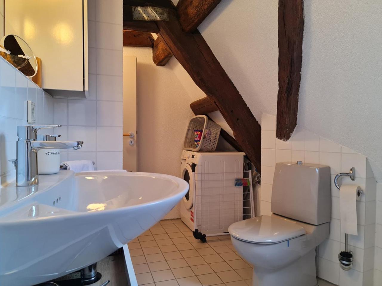 Avahome: Haus Fuer 16, Wlan, Parkplaetze, Netflix, Nespresso Kandel Room photo