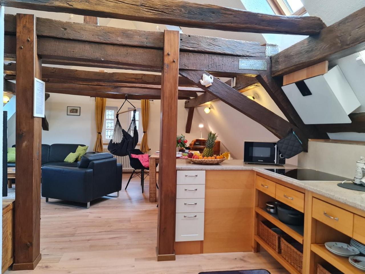 Avahome: Haus Fuer 16, Wlan, Parkplaetze, Netflix, Nespresso Kandel Room photo